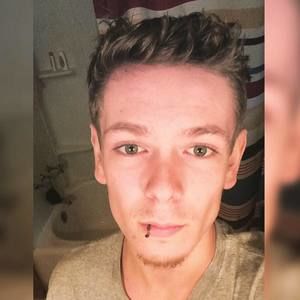 Meet your Posher, Adam